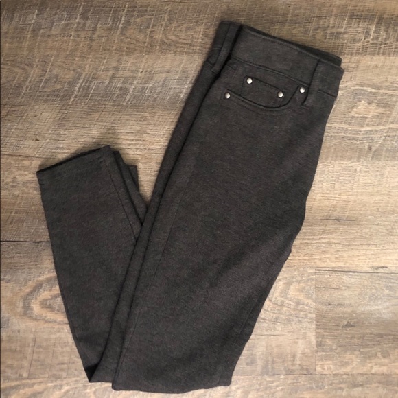 GAP Pants - High Rise Leggings GAP Pants - High Rise Leggings